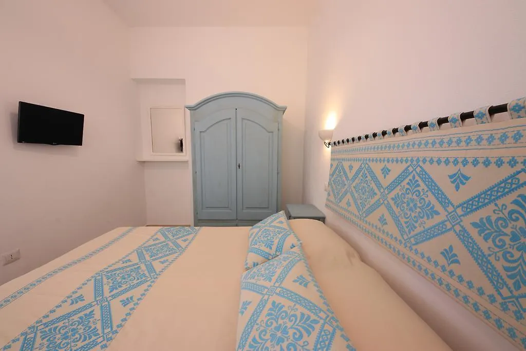 ### Appartamenti Sulla Spiaggia Al Poetto ### Cagliari Appartement