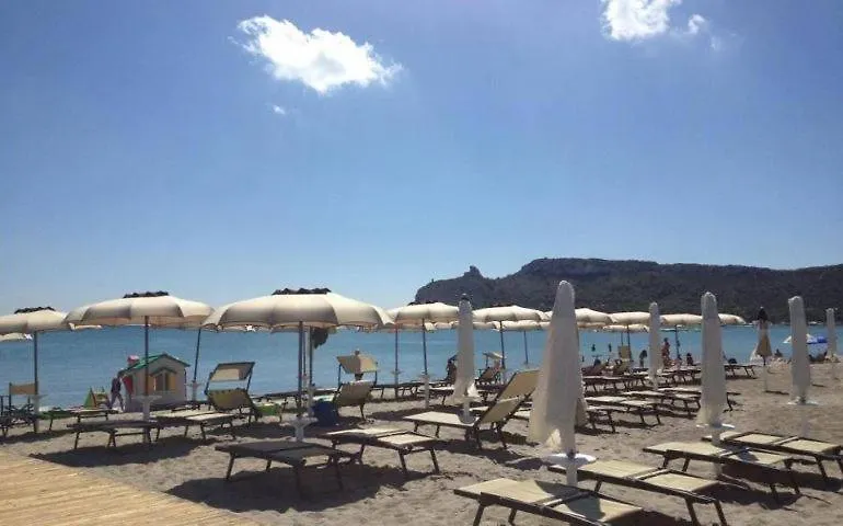 ### Appartamenti Sulla Spiaggia Al Poetto ### Cagliari 0*,  Italie