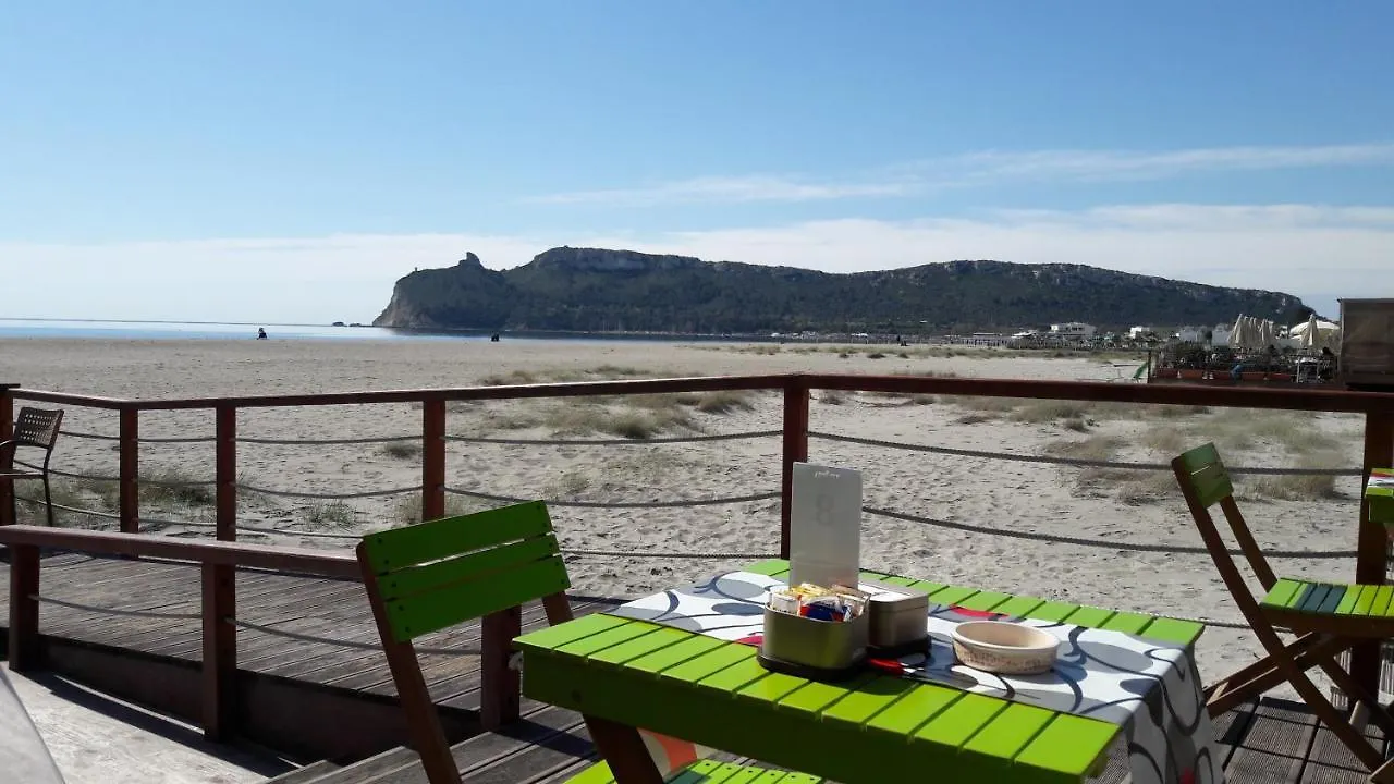 Appartement ### Appartamenti Sulla Spiaggia Al Poetto ### Cagliari